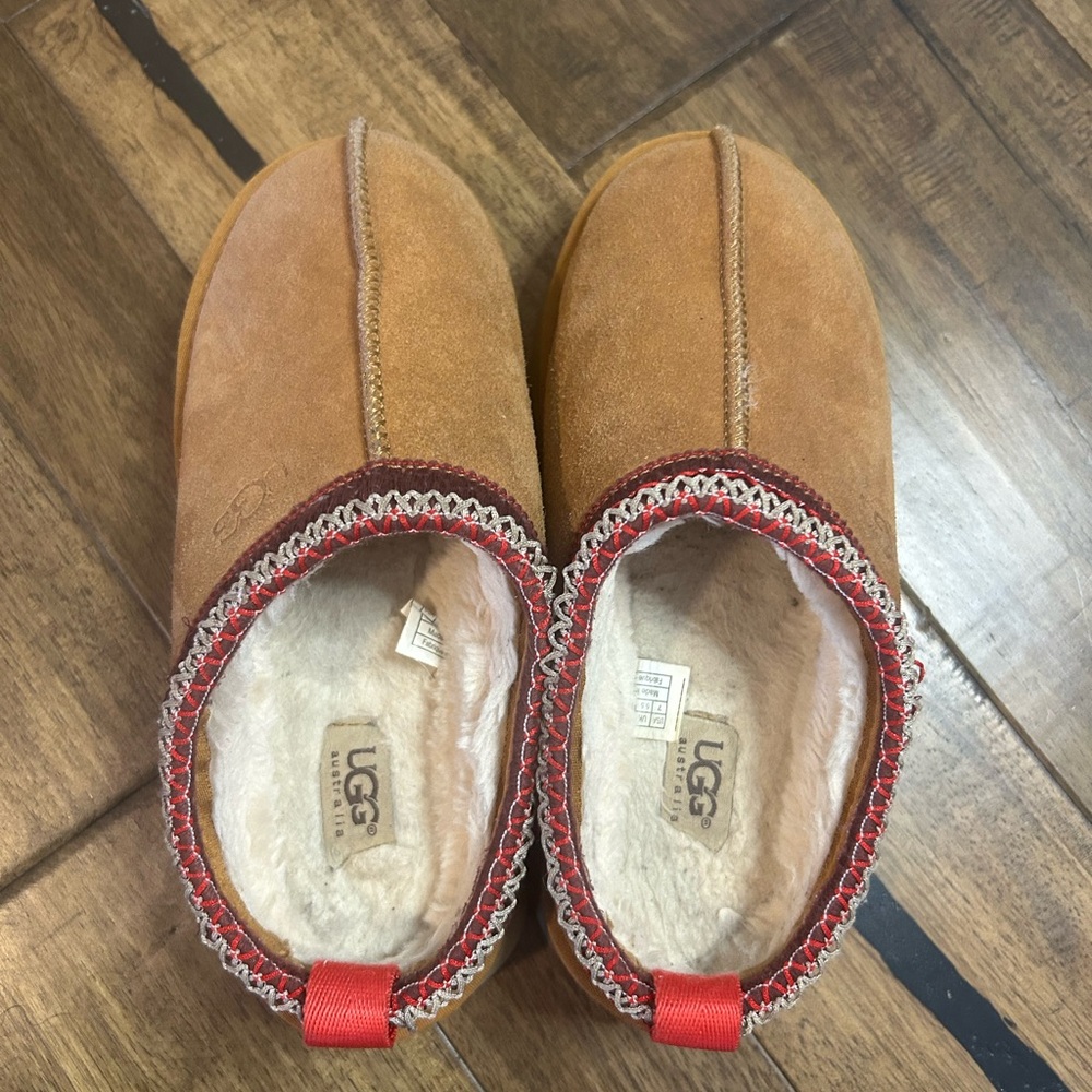 UGG Chestnut Suede Platform Mules with Red Accents - Picture 7 of 9